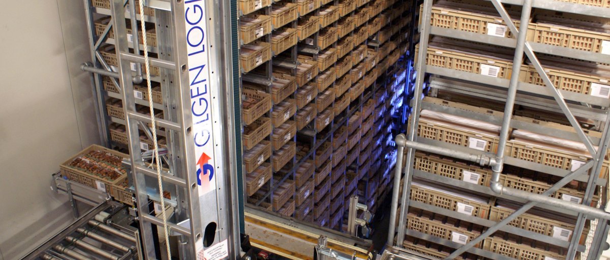 Shelves of small parts in an automated storage system